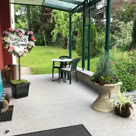 Bed & Breakfast Traude Graz