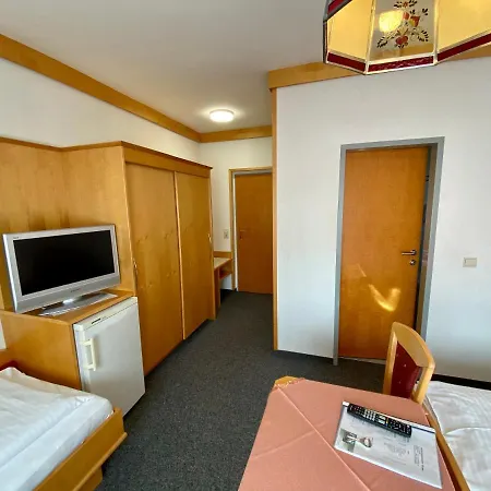 Bed & Breakfast Traude Graz