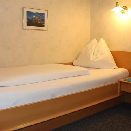 Traude Bed & Breakfast Graz